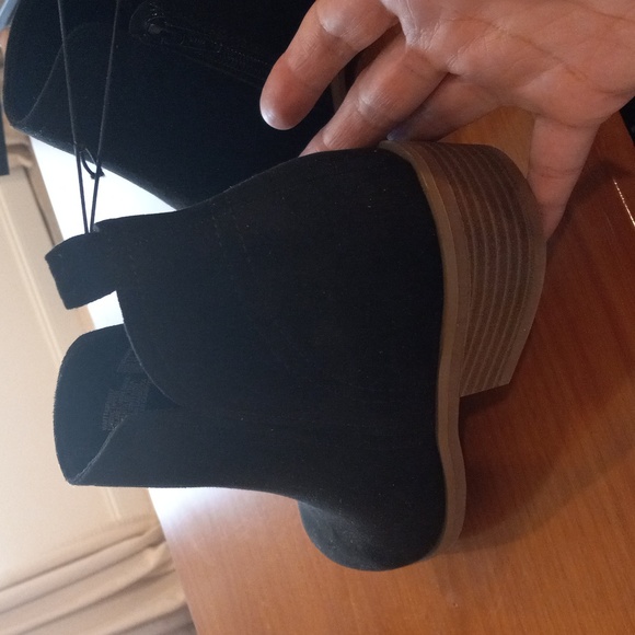 Women's Core Chelsea Boot gore on the side easy on/off low heel slip-resistant - Picture 4 of 13